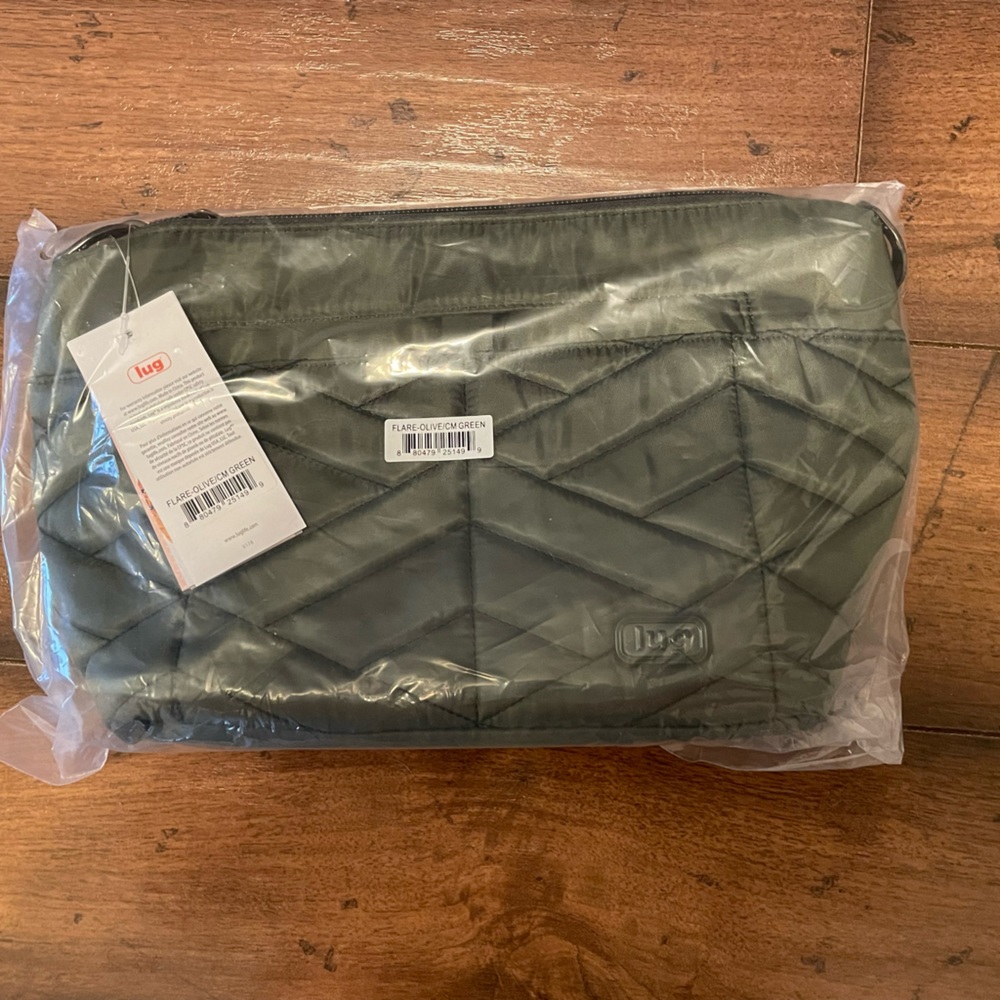 Brand new in package Lug Flare - Olive